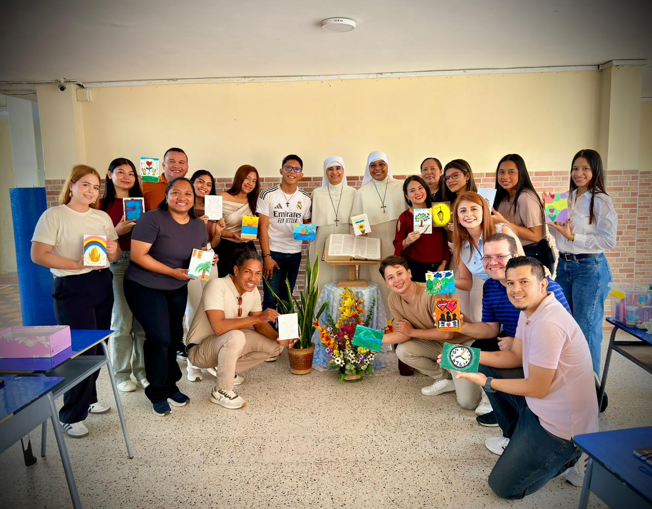 Jornada de bienestar docente en el Nazareth - comunidad reunida
