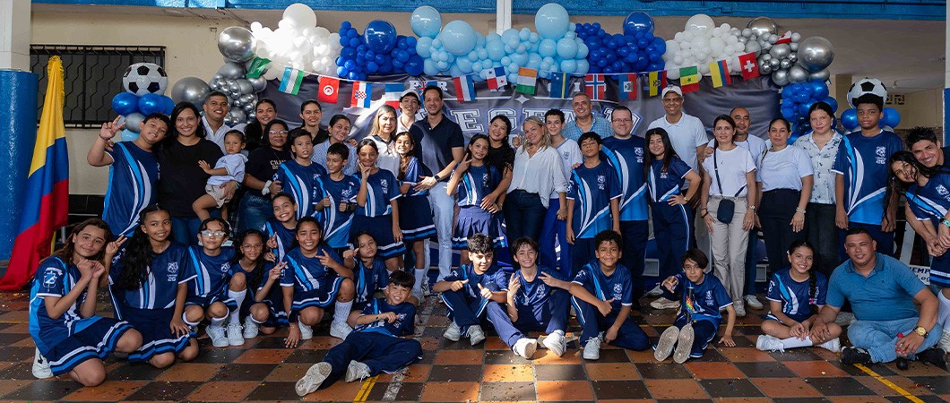 Comunidad Nazareth compartiendo en jornada institucional